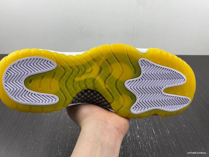 Snakeskin Air Low Jordan Yellow WMNS 11 AH7860-107 1014